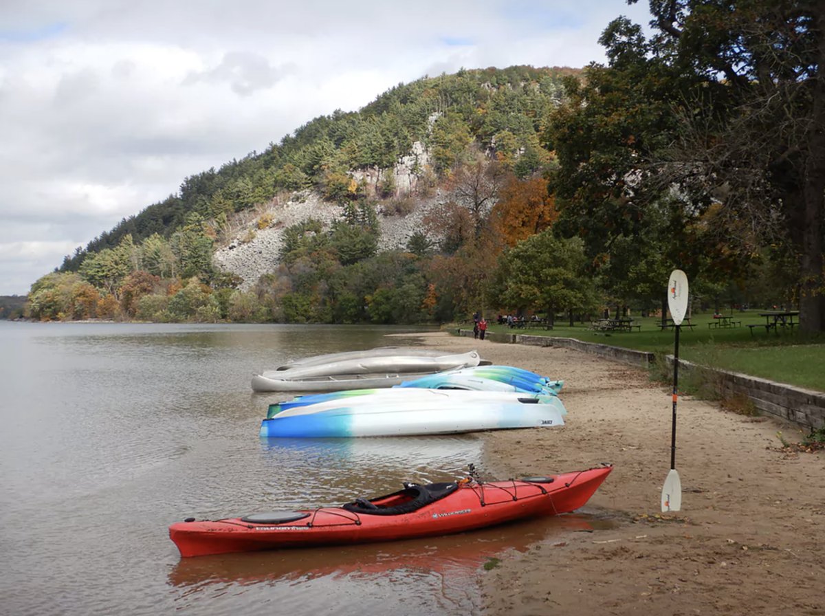 Devil's Lake Beach & Boat Launch