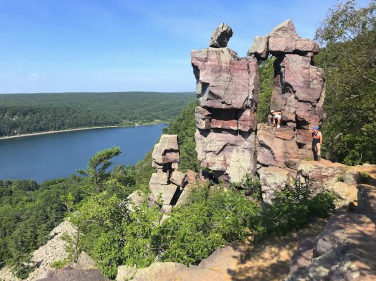 Devil's Doorway & Balanced Rock