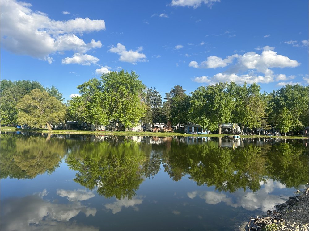 Campsites along the lake at Willow Mill